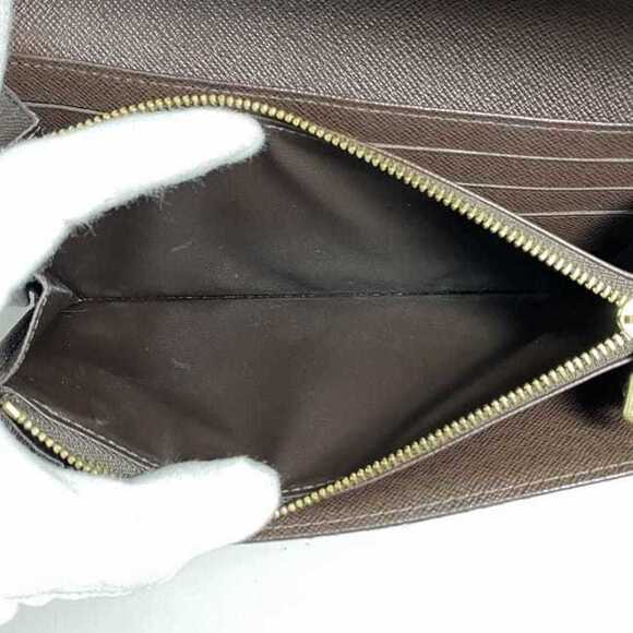 LOUIS VUITTON Brown Damier Wallet - Picture 9 of 11